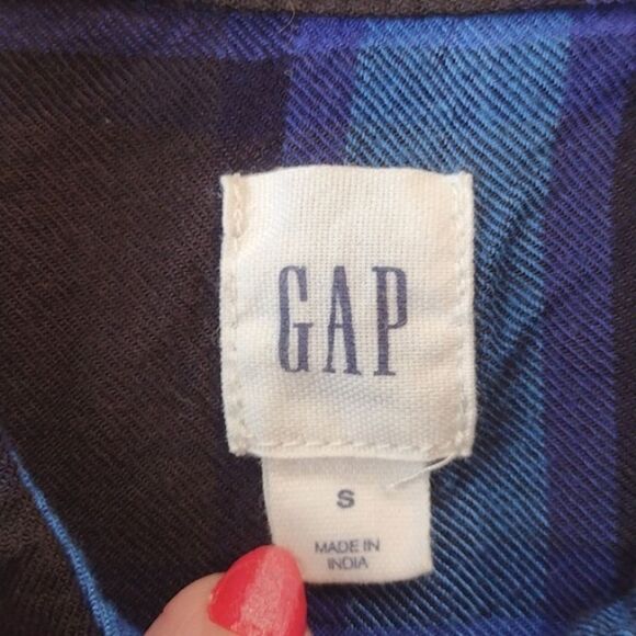 GAP Blue and Black Plaid Button Down Shirt Size Small - Picture 5 of 10